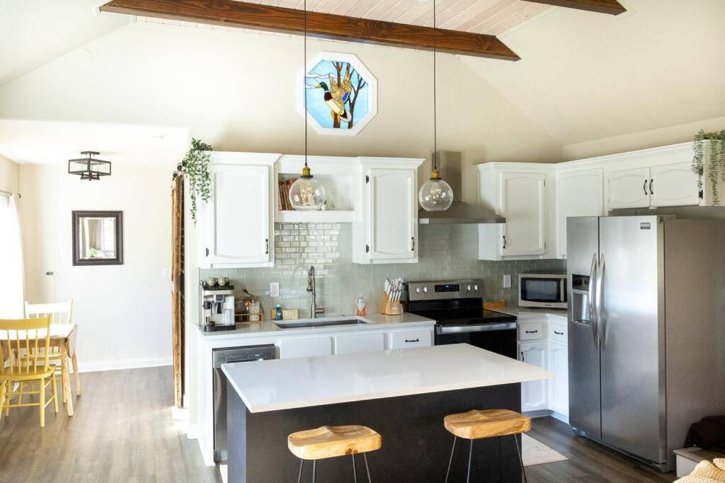 Waddle On Inn- Hot Tub, Pet Friendly, Fully Fenced, 5 Blocks To Beach! Ocean Park Exterior photo