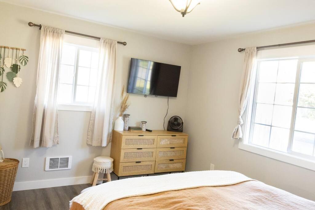 Waddle On Inn- Hot Tub, Pet Friendly, Fully Fenced, 5 Blocks To Beach! Ocean Park Exterior photo